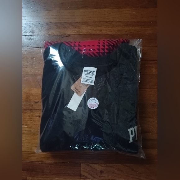 PINK VS Varsity Crewneck Sweatshirt Pure Black Plaid NWT - Picture 5 of 7